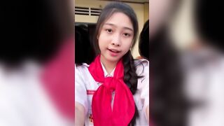 Lên tiếp mấy em ghệ ai