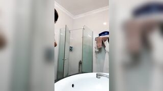Quay lén bà chị họ thay đầm ngủ p1