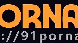 Hai gã lực lưỡng tham gia cuộc "quan hệ tay ba", cưỡng *** dã man một cô nàng