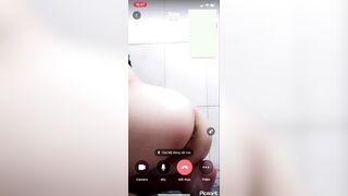 Gia Mỹ móc cua cùng ny bị quay màn hình #2
