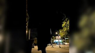 Hồi hộp quay phim cho vợ thủ dâm ngoài đường