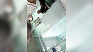 Quay lén dưới váy em gái lồn múp