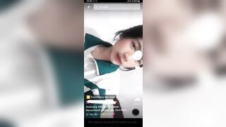 Mặt thì học sinh mà ngực phụ huynh