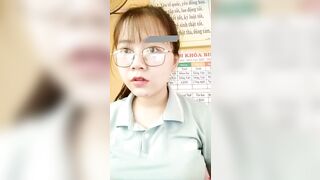 Cô giáo đấy mọi nguời ạ ????????????