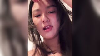 Gái xinh mình dây hàng ngon thủ dâm khoe hàng trên live p1