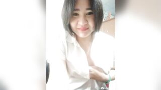Mbbg vú to khoe hàng gạ trai siêu dâm 2