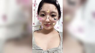 em học sinh dâm đãng mới mở sách ra học đã ngồi thủ dâm p1