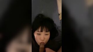 Lên giường với em mẫu ảnh chân dài vú to lông bướm cắt tỉa gọn gàng tạo kiểu