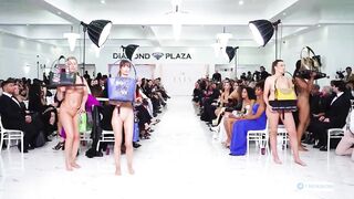 Chương trình catwalk khỏa thân cực ngon của các em hàng Âu Mỹ da trắng vú bự p2