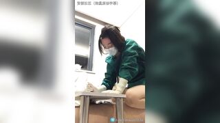 các em y tá nhiệt tình sóc lọ cho bênh nhân nứng cặc