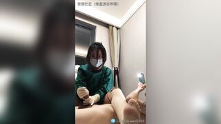 các em y tá nhiệt tình sóc lọ cho bênh nhân nứng cặc p3