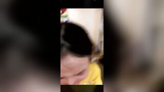 Đè bé em họ xinh kính cận ra bú cặc,dù e có chống trả nhưng vẫn phải ngậm cặc thôi