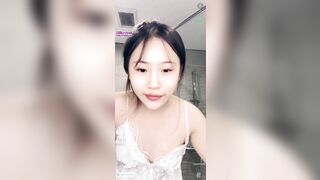 Phòng live của em Thảo Baby cực xinh vú bự siêu múp trả kèo show hàng cực ngon p3