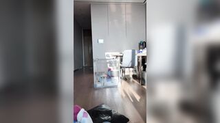 Em teen mình dây TQ livetream mà mặc quần rộng quá lộ cả bím mà k hề biết