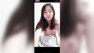 Bạn gái tôi người mà tôi mới quen cuối cùng cũng đồng ý cởi đồ cho tôi xem