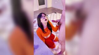 Chăm được em rau non xinh xắn