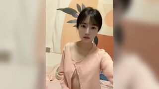 em học sinh lộ clip khỏa thân khi gửi cho bạn