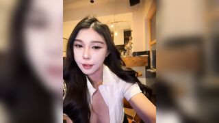 Em teen cực xinh vú bự livetream show hàng cực ngon p5