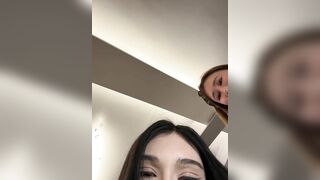 Em teen cực xinh vú bự livetream show hàng cùng với cô b thân dâm đãng cực ngon p15