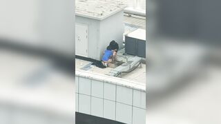 Vô tình bắt gặp đc 2 em học sinh trg giờ học trốn lên sân thượng địt nhau