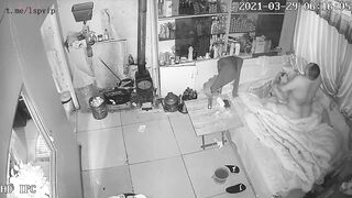 Hack cam gia đình vợ trẻ dâm đãng khỏa thân cùng ô chồng già bụng bự yếu sinh lí p7