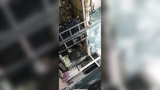 Nhỏ b cùng phòng khốn nạn call video quay lại cảnh bé b cùng phòng thay đồ cho b xem3