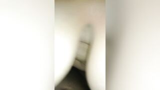 Chồng làm bảo vệ trực đêm chị máy bay liền gọi trai trẻ vào mùng để địt