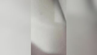 lộ clip em sinh viên nứng lồn gọi điện cho người yêu chat sex thủ dâm