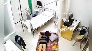Chị bác sĩ ở nhà thủ dâm