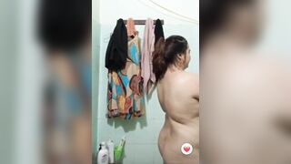 Call video với chị béo hàng xóm