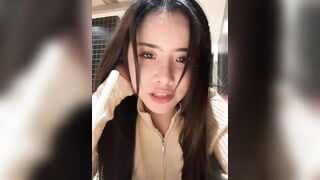 Dâm nữ xinh vú bự có sở thích show hàng public sau lưng đám đông v mới kích thích p6