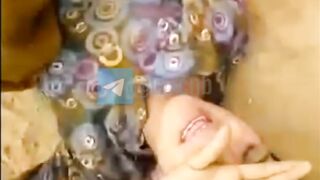 Thương cho em teen Ấn Độ bị mấy th biến thái tầng lớp dưới đè ra híp dâm giữa đường