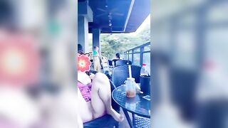 Gái teen khoe lồn vú nơi đông người