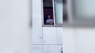Tội thanh niên chứng kiến người yêu bị dập mà chỉ biết lấy cặc ra sục