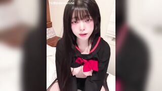 em sinh viên làm người mẫu khỏa thân bán clip thủ dâm #2
