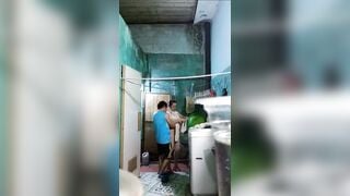 Bà cô mất nết tắm xong để thằng cháu họ của chồng lại ôm sờ lồn sờ vú mà bình thường