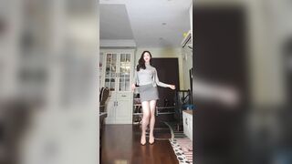 Ai mà ngờ đc đằng sau vỏ bọc là cô gái nhảy đẹp trên mạng lại là con đĩ lồn dâm cơ