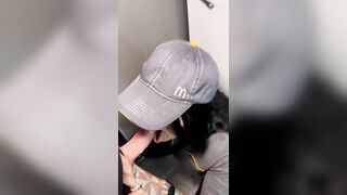 McDonald xin chào ạ, mình order gì ạ