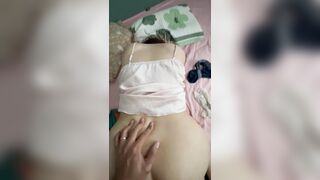 sang phòng em chơi mà bạn thân em mặc mỏng như này