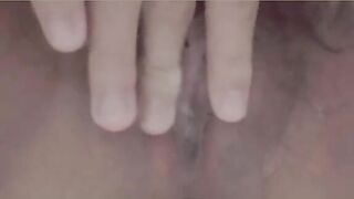em gái thủ dâm lồn siêu nước