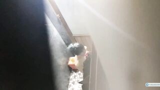 Quay lén em hàng xóm dáng cực phẩm đi tắm