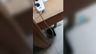 Mò lén lồn vợ hàng xóm khi say xỉn ngủ không biết gì