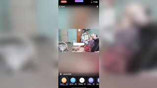 Nhỏ lớp trưởng bảo live dạy học mà sao thầy hiệu trưởng cũng thấy vô xem 3