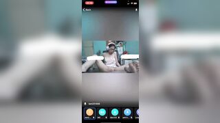 Nhỏ lớp trưởng bảo live dạy học mà sao thầy hiệu trưởng cũng thấy vô xem 4