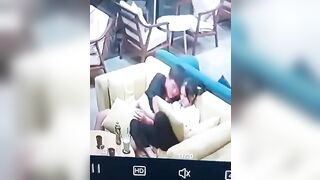 2 em học sinh vào quán ts thủ dâm bị camera quay lại