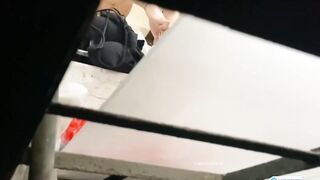 Quay lén em hs mới lớn nhà bên đi tắm hàng siêu non