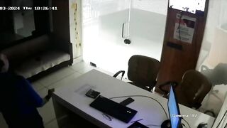 Giám đóc địt thư kí trong phong riêng bị cam quay lại 1