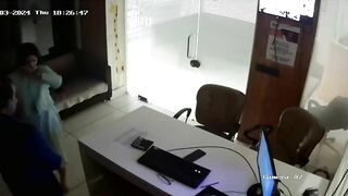 Giám đóc địt thư kí trong phong riêng bị cam quay lại 4