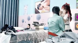 Quán make up Độc lạ, Nhân Viên lén Móc lồn Live app Thủ dâm Vú To lồn rậm