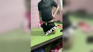 Chim cong mà em trai yếu quá chị Thương đen vừa bú đã xuất tinh